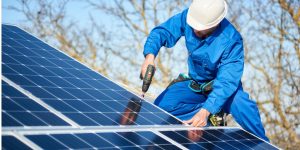 Installation Maintenance Panneaux Solaires Photovoltaïques à Combre